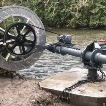 Uma pequena hidrelétrica caseira: canadense transforma fluxo de rio em fonte contínua de eletricidade pessoal - Portal Giro 10