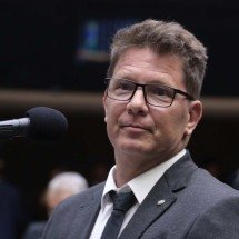 Dino diz que Mário Frias é agente central de suposta organização criminosa