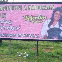 Empresário que espalhou outdoors à procura de namorada encontra o amor - Redes sociais