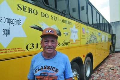 Odilon n&atilde;o conseguiu realizar o sonho de viajar pelo interior de Minas com um &ocirc;nibus cheio de livros -  (crédito:  Leandro Couri/EM/D.A Press)