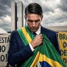 Produtora do filme sobre Bolsonaro é alvo da Polícia Civil em SP - Divulga&ccedil;&atilde;o