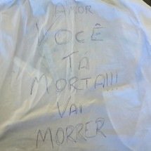 "Amor, você vai morrer": camisa com ameaça leva à prisão de suspeito em MG - PCMG/Divuulgação