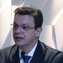 Ex-deputado do PT de Minas toma posse como ministro do TCU - TCU/Reprodução