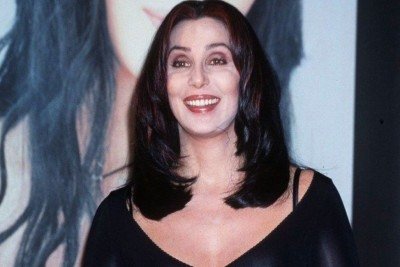 A Deusa do Pop Cher celebra seus 80 anos, marcando d&eacute;cadas de uma carreira ic&ocirc;nica e reinven&ccedil;&atilde;o constante. -  (crédito: AFP)