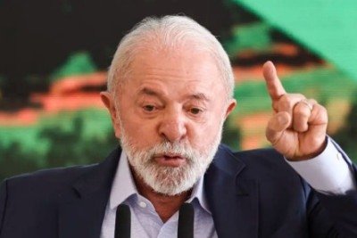 Situação do adversário Flávio Bolsonaro faz situação do presidente Lula melhorar para eleições -  (crédito: Marcelo Camargo/Agência Brasil)
