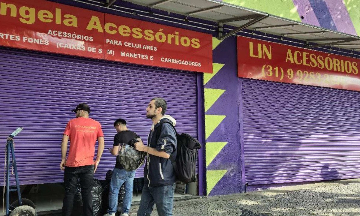 Lojas fechando suas portas no Shopping Oiapoque