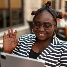 Evento gratuito debate protagonismo de mulheres negras na comunicação - FreePik/Magnific