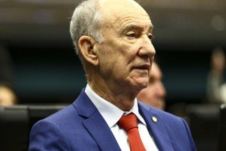 O que diz Rui Falcão sobre a pesquisa que mostra Lula 9 pontos à frente de Flávio