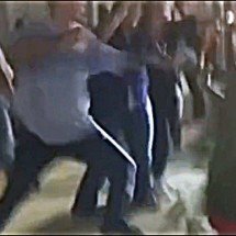 Mulher é agredida com socos e chutes por motorista de ônibus em BH  - Redes Sociais
