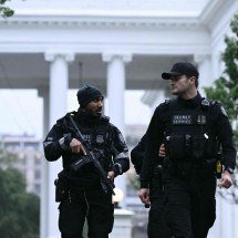 Tiroteio perto da Casa Branca deixa suspeito e vítima em estado grave - Brendan SMIALOWSKI / AFP