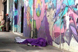 Governo do DF busca brecha no STF para conter população em situação de rua