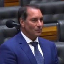 Edmundo lança pré-candidatura a deputado federal pelo PSDB - TV Câmara/Reprodução