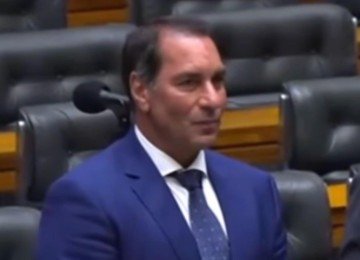 Edmundo em visita à Câmara dos Deputados -  (crédito: TV Câmara/Reprodução)