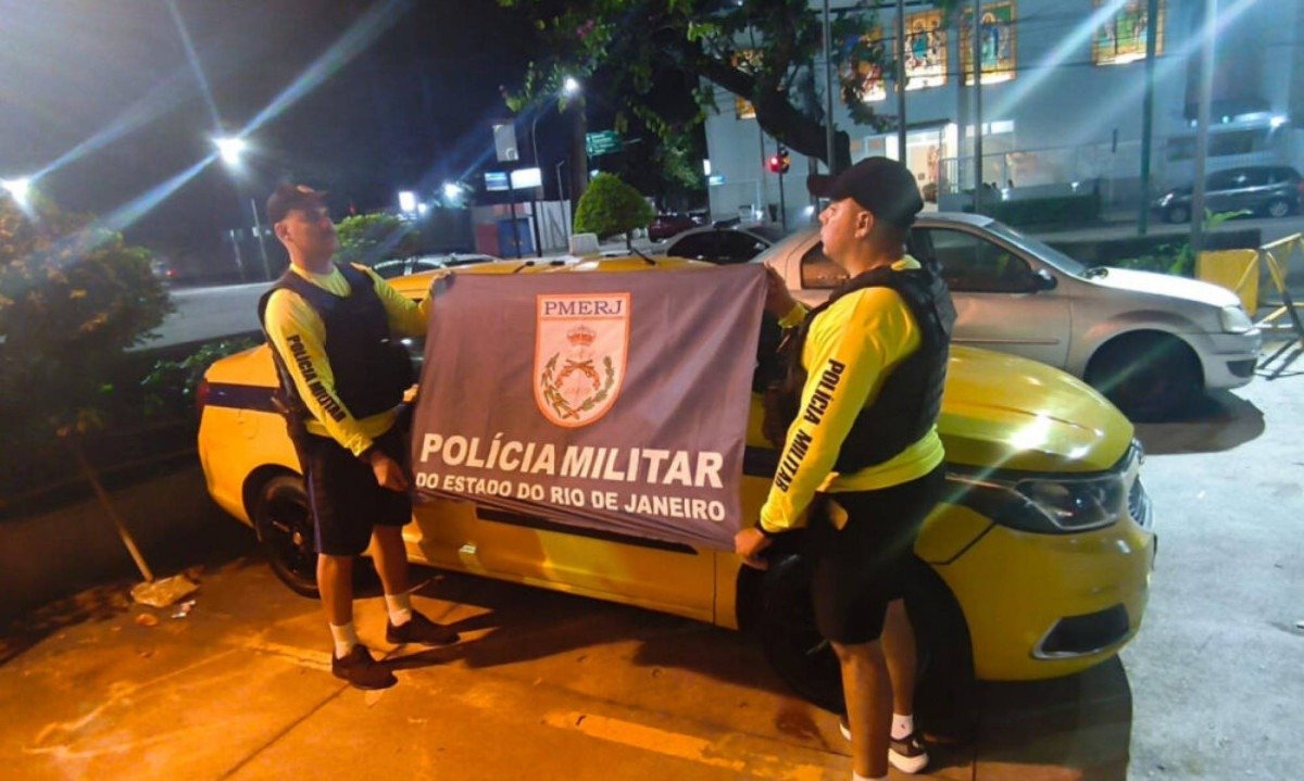 Taxista é preso por cobrar R$ 3,4 mil de turistas em corrida no Rio -  (crédito: Tupi)