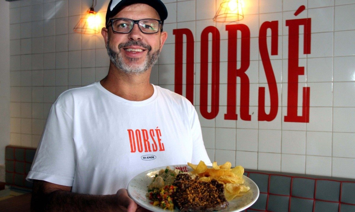 S&oacute;cio do Dors&eacute;, Elmo Barra criou uma vers&atilde;o da receita carioca com steak de ancho coberto por alho frito