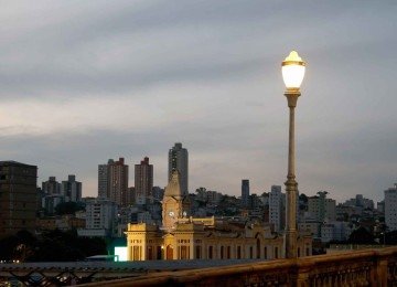 Neurocientista explica que o corpo entende o ambiente frio como um convite ao recolhimento
 -  (crédito: Marcos Vieira /EM/DA. Press)