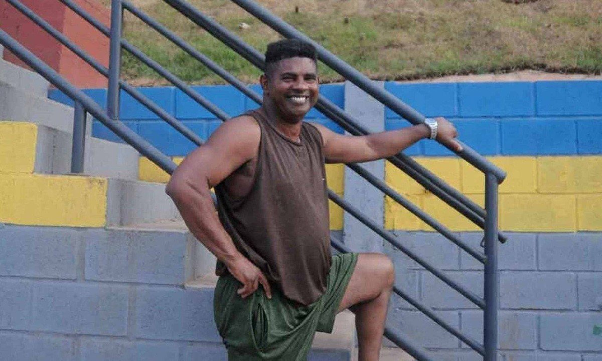 Enock Santos acompanhou o processo desde o deslizamento at&eacute; a conclus&atilde;o da obra: 