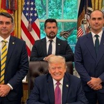 Eduardo Bolsonaro sobre encontro com Trump: ‘Aconteceu e foi muito bom’ - Divulgação/Flávio Bolsonaro