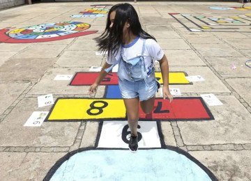 Aplicativo reúne informações sobre crianças e adolescentes com mais dificuldades de conseguir uma família adotiva -  (crédito: Marcelo Camargo/Agência Brasil)