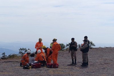 Mulher sequestrada pelo ex-companheiro é resgatada pelo Corpo de Bombeiros Militar (CBMMG) -  (crédito: Alexandre Guzanshe/EM/DA Press)