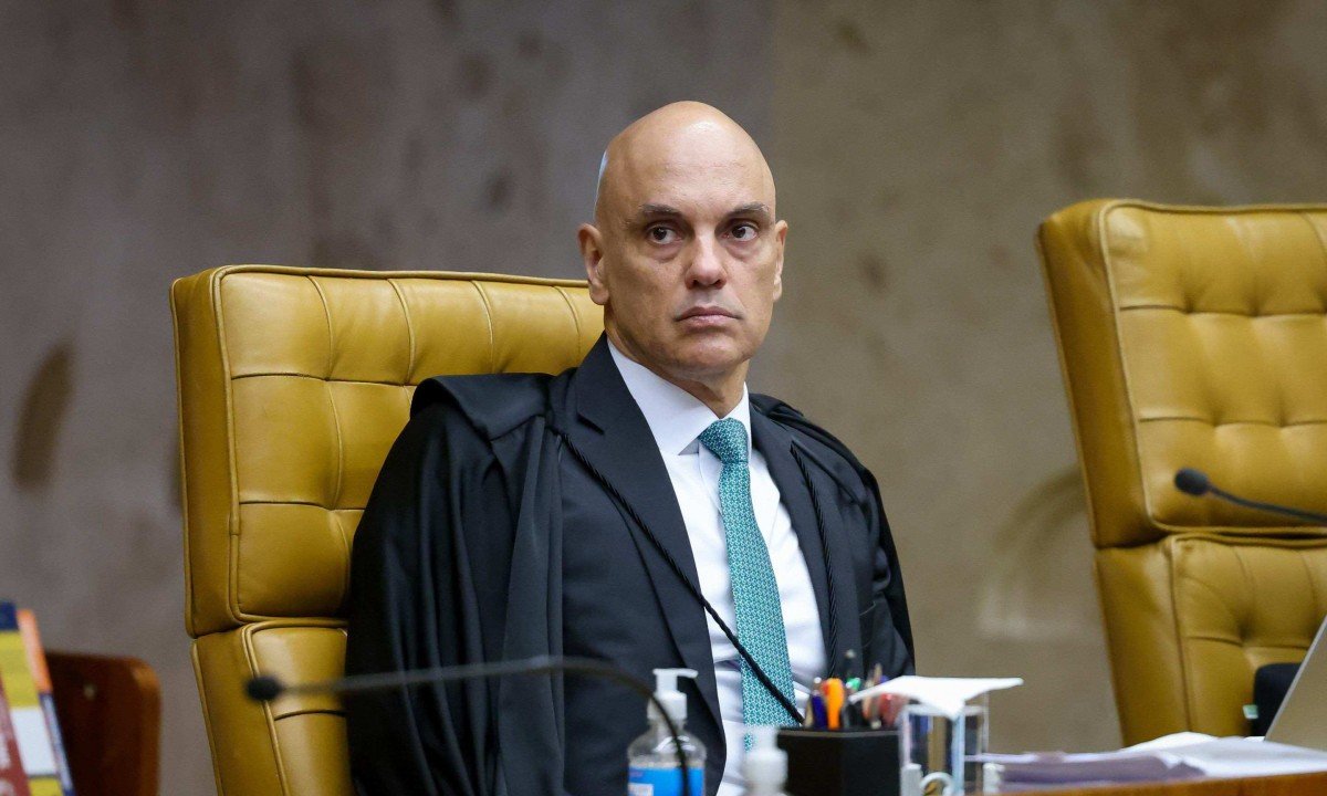 STF condena Eduardo Bolsonaro por coação à Justiça em unanimidade