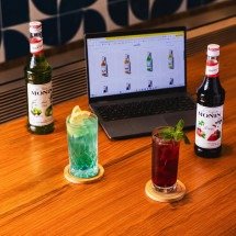 MONIN, marca de xaropes para drinks, lança e-commerce - DINO