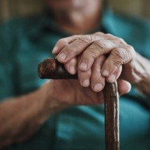 MG: idoso descobre que estava 'morto' ao tentar sacar aposentadoria - Getty Images/Reprodução