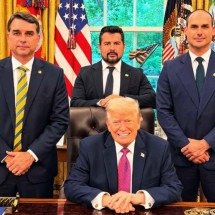 Segurança vira aposta de Flávio Bolsonaro durante encontro fora da agenda de Trump