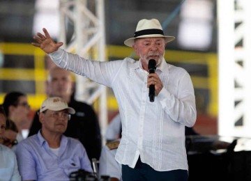 Foram cinco meses de tempo perdido com a insistência de Lula com Pacheco -  (crédito: Michael Dantas/AFP)