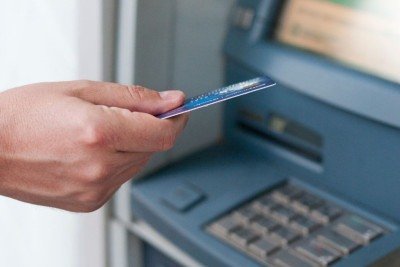 A seguran&ccedil;a em transa&ccedil;&otilde;es banc&aacute;rias, como as realizadas em caixas eletr&ocirc;nicos, &eacute; crucial em qualquer institui&ccedil;&atilde;o financeira. -  (crédito: magnific) -A seguran&ccedil;a em transa&ccedil;&otilde;es banc&aacute;rias, como as realizadas em caixas eletr&ocirc;nicos, &eacute; crucial em qualquer institui&ccedil;&atilde;o financeira. -  (crédito: magnific)