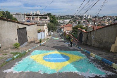 Tradição no Brasil, pinturas alusivas à Copa do Mundo já começam a surgir nas ruas de Belo Horizonte -  (crédito: Leandro Couri/EM/D.A.Press)