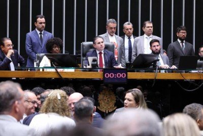 Presidente da Casa, Hugo Motta foi criticado por membros da oposição e exaltado por apoiadores da medida pela condução nesta quarta -  (crédito: Kayo Magalhães / Câmara dos Deputados)
