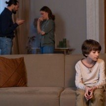 Separações expõem crianças e adolescentes a impactos emocionais duradouros - Magnific