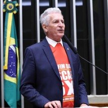 Três deputados mineiros não votaram a favor do fim da escala 6x1 - Kayo Magalhães/Câmara dos Deputados