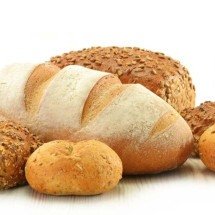 O pão mata a fome ou aumenta? Entenda como carboidratos rápidos confundem o cérebro e o fígado - Portal Giro 10