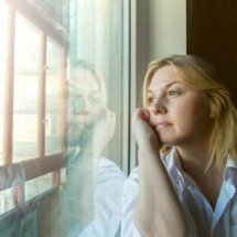 Perimenopausa começa muito antes do que mulheres imaginam - Magnific