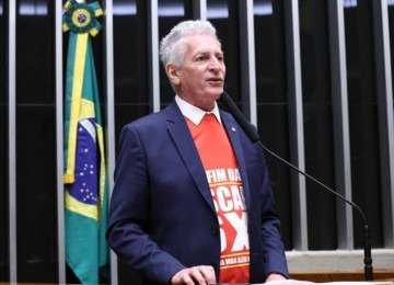 Correia: 'Direita quer transformar pris&atilde;o de Bolsonaro em comit&ecirc; eleitoral' -  (crédito: Kayo Magalh&atilde;es/C&acirc;mara dos Deputados)