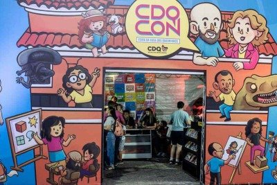 Além de encontros de artistas com o público, a feira promove gratuitamente oficinas, bate-papos, jogos, mesas de RPG e apresentações de cosplay -  (crédito: Divulgação)