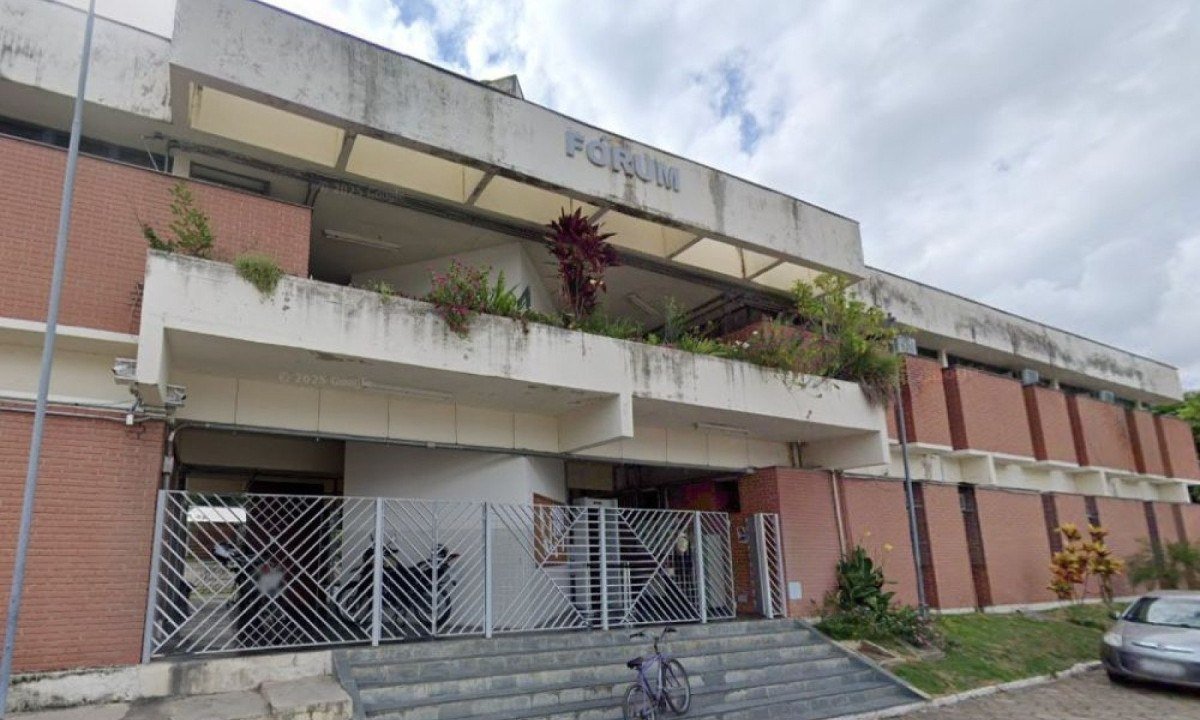 Policial que teve dedo amputado por mordida de adolescente é indenizado