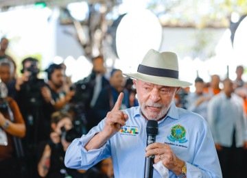 Flávio Bolsonaro defendeu designação do PCC e do CV como organizações terroristas no encontro com Trump -  (crédito: Reprodução/Instagram/@flaviobolsonaro)