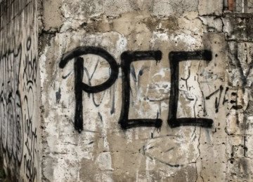 Eles avaliam que PCC e Comando Vermelho atuam principalmente com objetivos econômicos ligados ao tráfico, à lavagem de dinheiro e a outras atividades ilegais, sem motivação ideológica ou religiosa, característica normalmente associada ao terrorismo.  -  (crédito: Reprodução/Google)