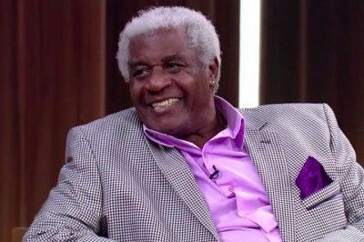 Anos depois, ele relembrou: 'Sempre achavam que eu agitava e eu não agitava. Até que um dia falaram: 'vamos mandar esse negão embora'. Aí, me botaram no avião e eu fui embora'. Depois disso, Tony foi exilado e passou por vários países, como Uruguai, a extinta Tchecoslováquia, Coreia do Norte, Cuba e Rússia.
 -  (crédito: Reprodução/TV Globo)