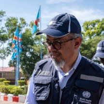 Diretor-geral da OMS visita epicentro do surto de ebola na RDC - GLODY MURHABAZI / AFP