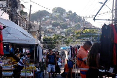 A Receita Federal orienta os microempreendedores a entregarem suas declarações dentro do prazo a fim de evitar encargos e manter a regularidade do CNPJ -  (crédito: Agência Brasil)