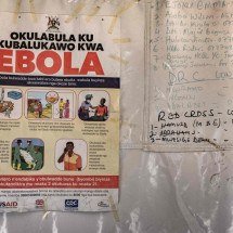 Exames apontam meningite em paciente internado com suspeita de ebola - BADRU KATUMBA / AFP