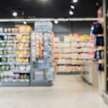 Por que o leite fica no fundo do mercado: a ciência do layout de supermercados e a lógica da compra por impulso - Portal Giro 10