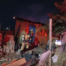 Homem é preso por atear fogo na casa da ex-companheira - Corpo de Bombeiros/divulgação