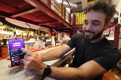 Pablo Teixeira é o responsável pelas playlists do Cabernet Butiquim e do Rex Bibendi -  (crédito: Marcos Vieira/EM/D.A Press)