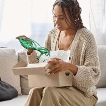 O segredo dentro da caixa de sapatos: como o papel de seda ajuda a preservar materiais e evitar degradação - Portal Giro 10