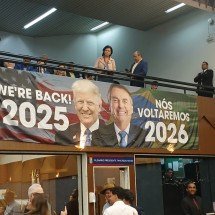 Câmara de BH é decorada com banners de apoio a Trump - ALESSANDRA MELLO/EM/D.A PRESS